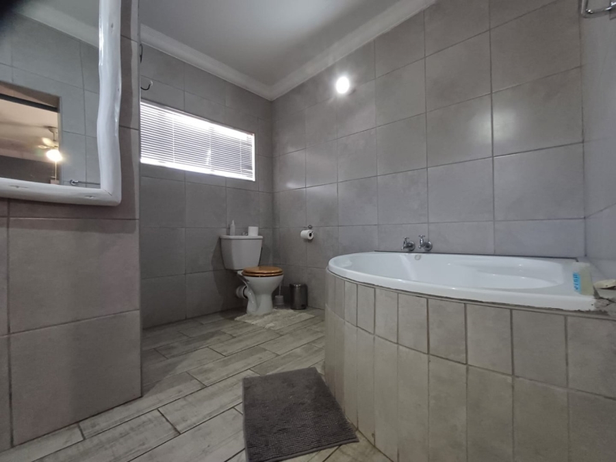 1 Bedroom Property for Sale in Lichtenburg North West